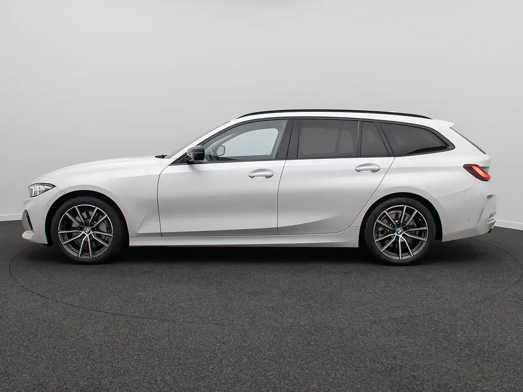 BMW 330 - Thumbnail 11