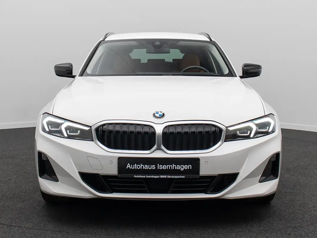 BMW 330 - Thumbnail 2