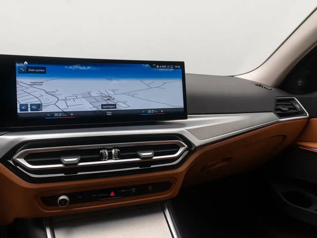 BMW 330 - Thumbnail 22