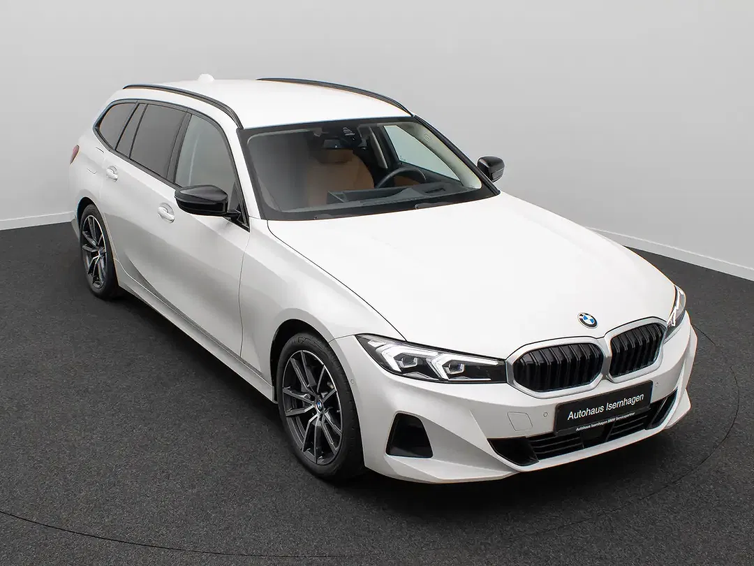 BMW 330 - Thumbnail 3