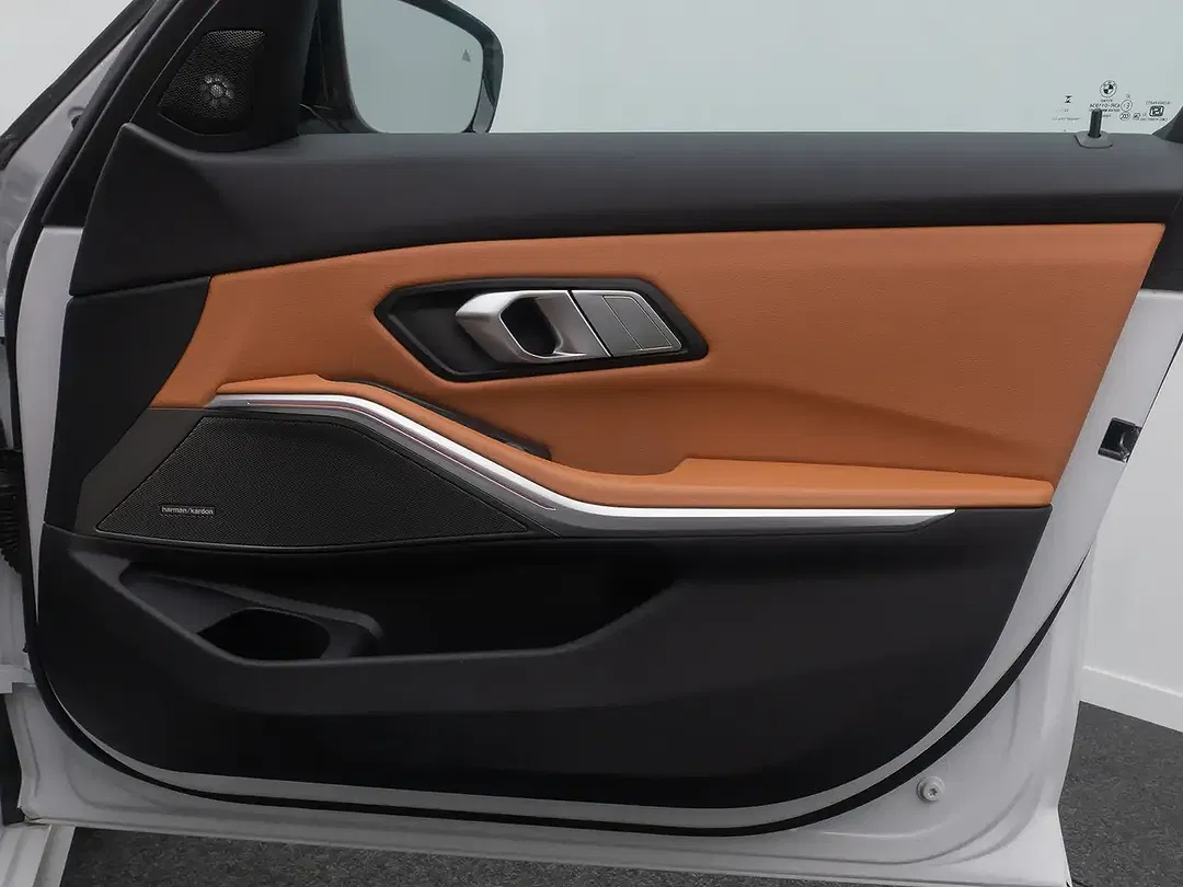 BMW 330 - Thumbnail 31