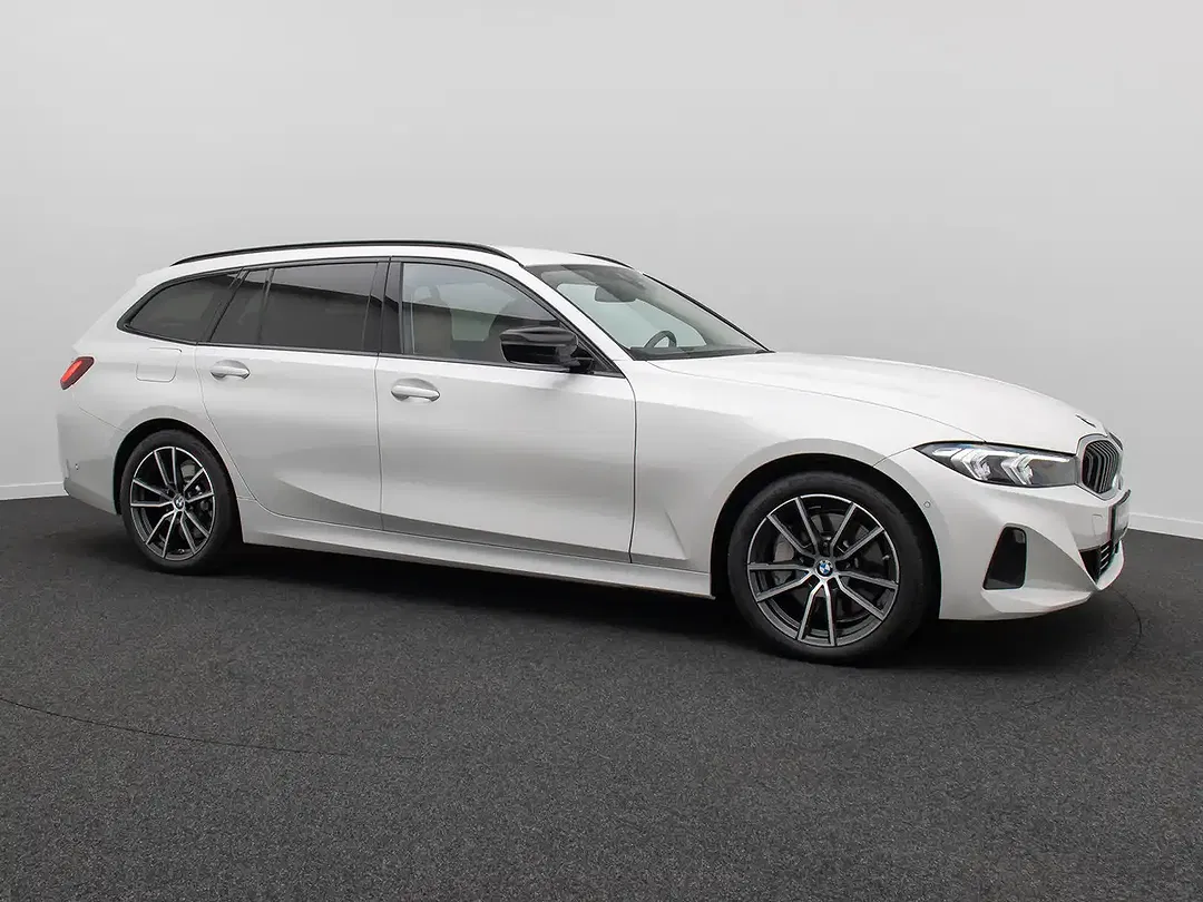 BMW 330 - Thumbnail 4