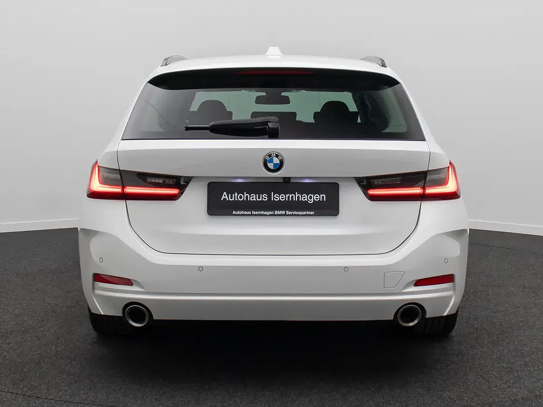 BMW 330 - Thumbnail 8