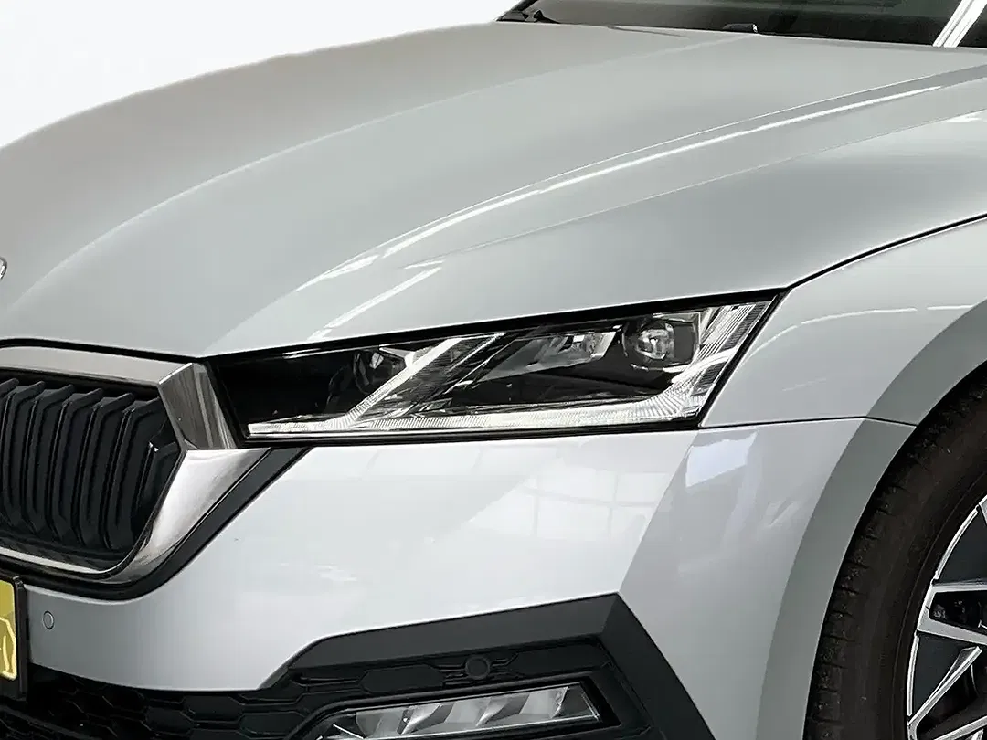 Skoda Octavia - Thumbnail 5