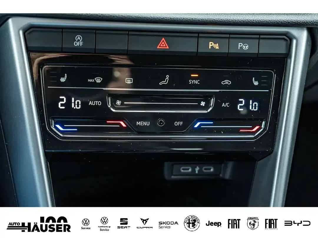 Volkswagen T-Roc - Thumbnail 19