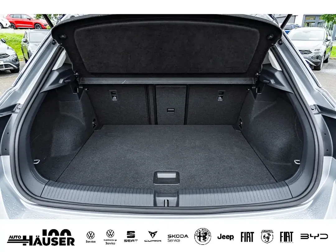 Volkswagen T-Roc - Thumbnail 7