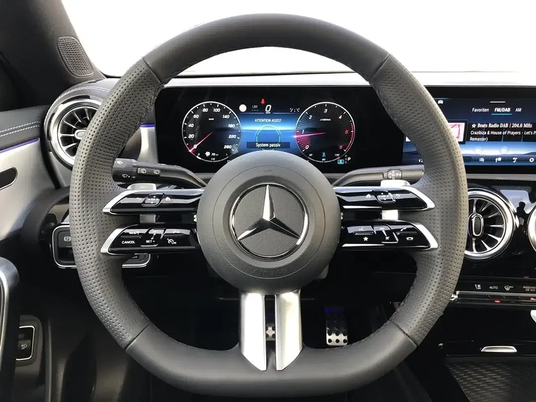 Mercedes-Benz CLA 220 - Thumbnail 10