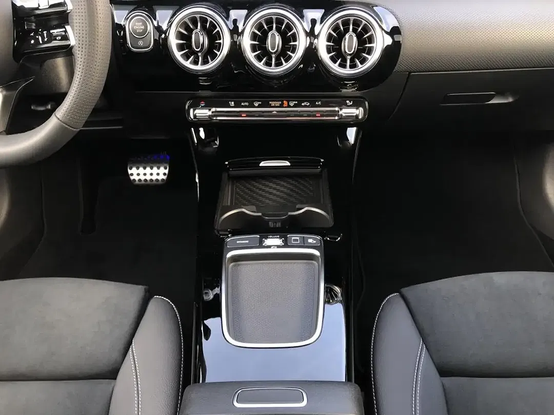 Mercedes-Benz CLA 220 - Thumbnail 14