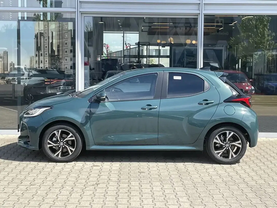 Toyota Yaris - Thumbnail 6