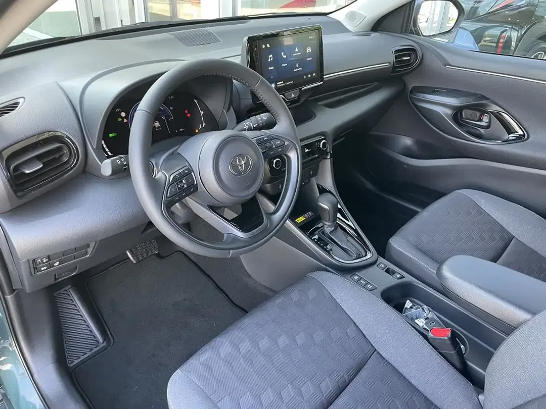 Toyota Yaris - Thumbnail 7