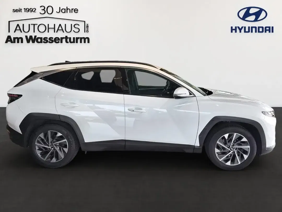 Hyundai TUCSON - Thumbnail 3