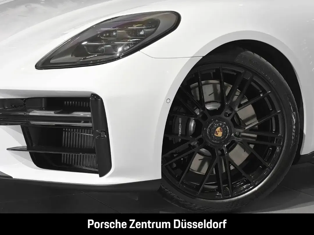 Porsche Panamera - Thumbnail 3
