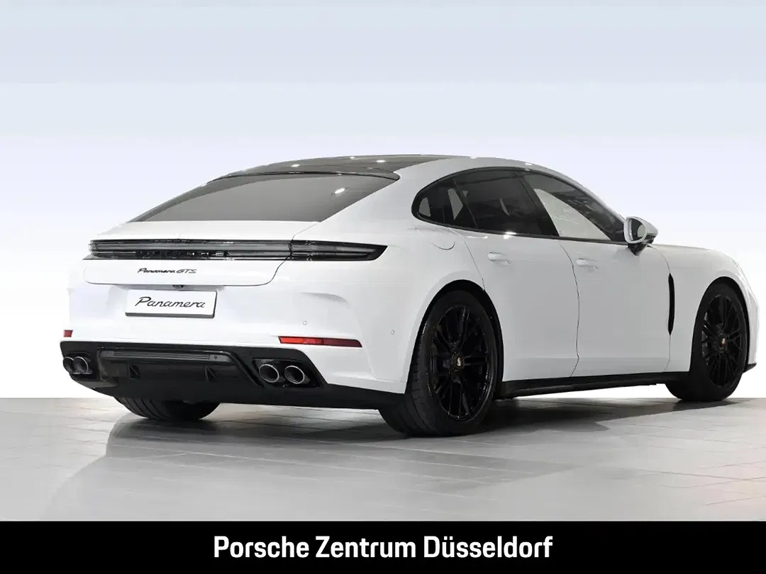 Porsche Panamera - Thumbnail 4