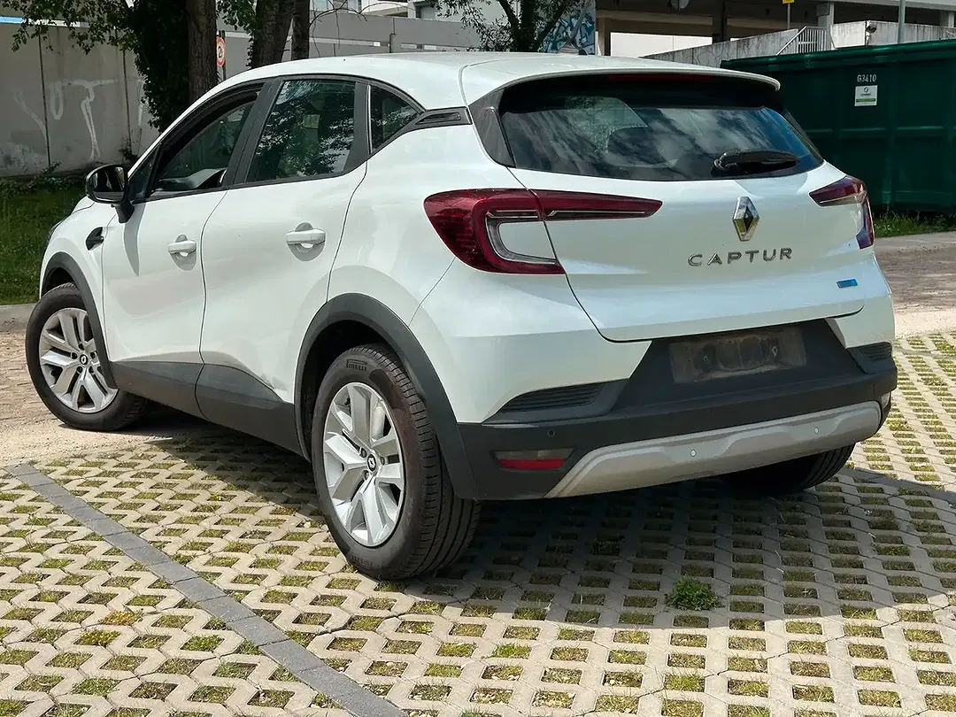 Renault Captur - Thumbnail 5