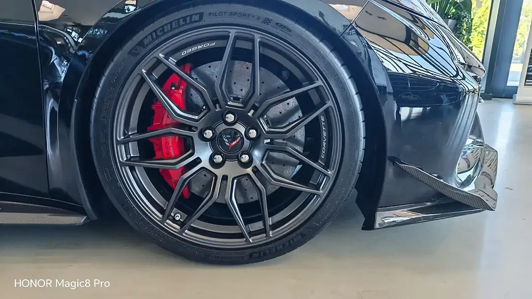 Corvette Z06 - Thumbnail 3