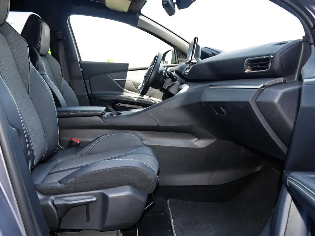 Peugeot 3008 - Thumbnail 4