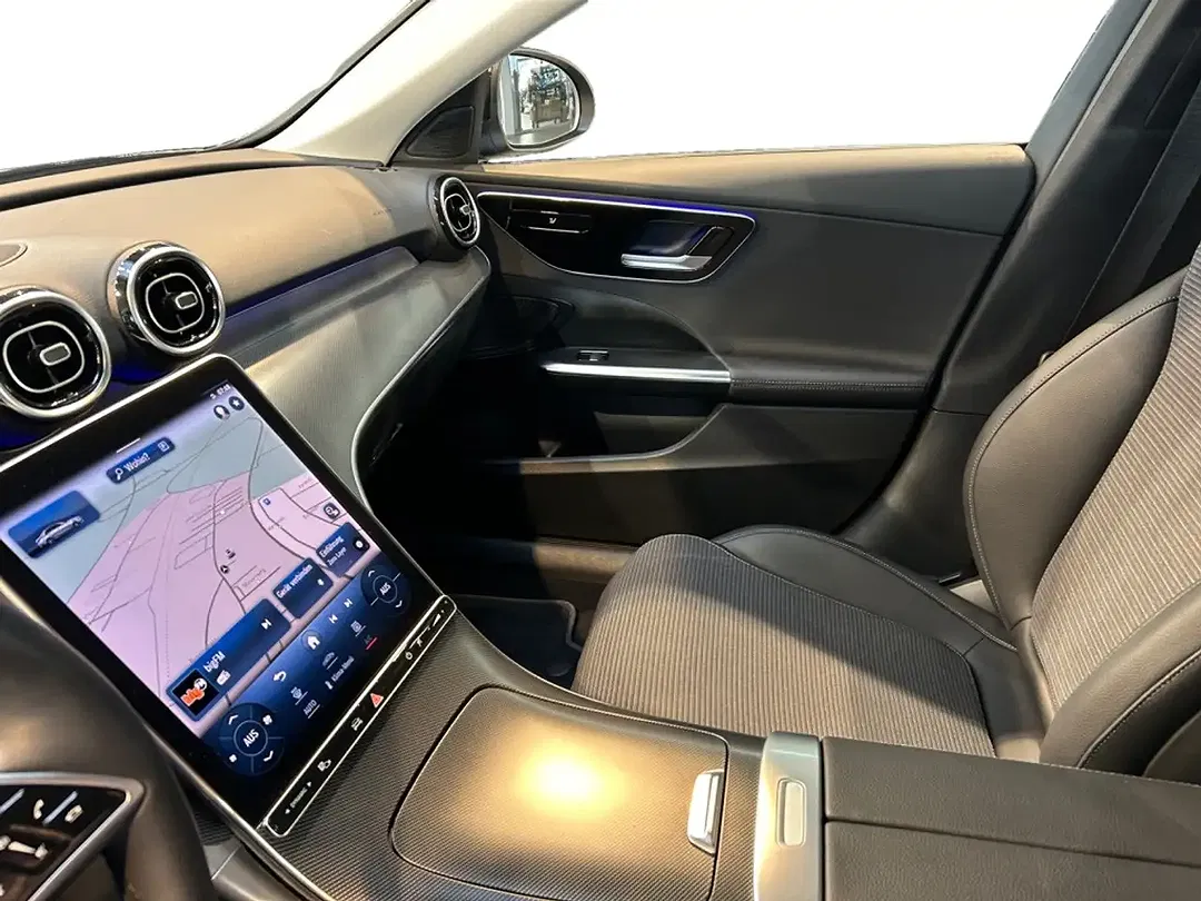 Mercedes-Benz C 300 - Thumbnail 4