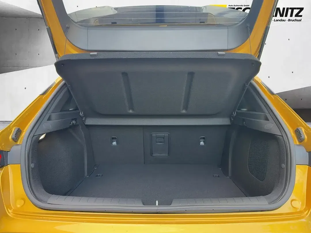 Kia K4 - Thumbnail 5