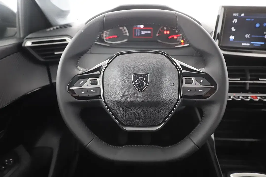 Peugeot 208 - Thumbnail 13
