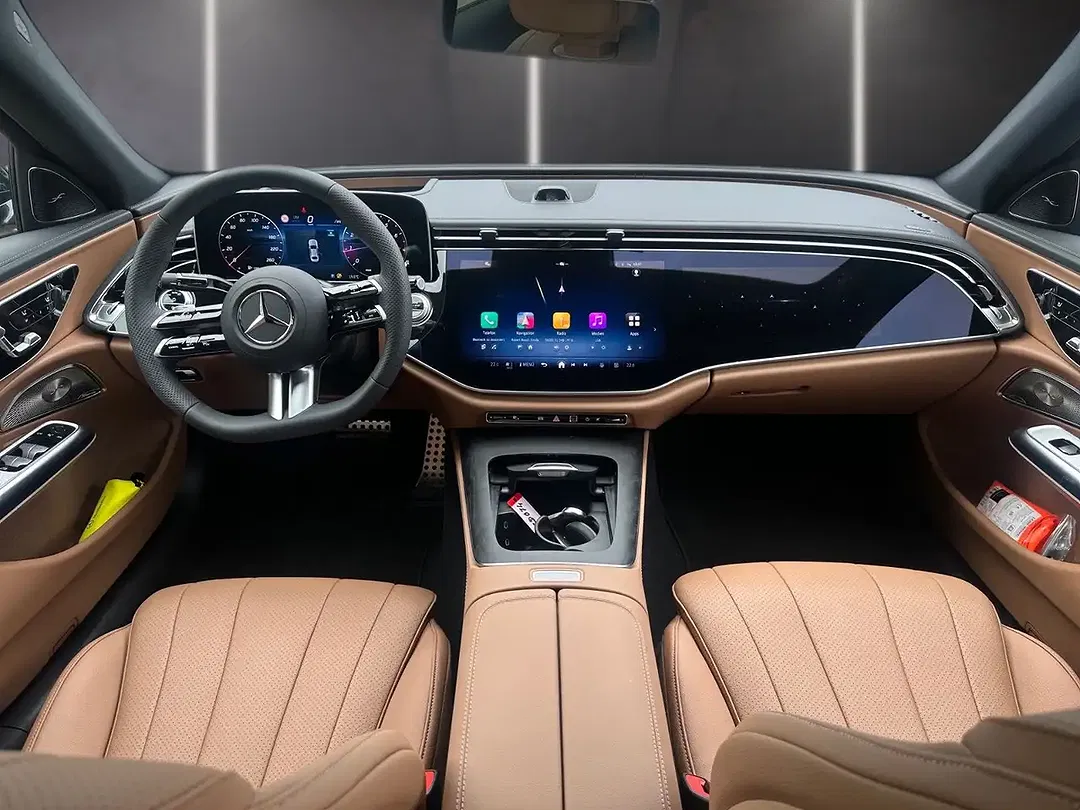 Mercedes-Benz E 200 - Thumbnail 18