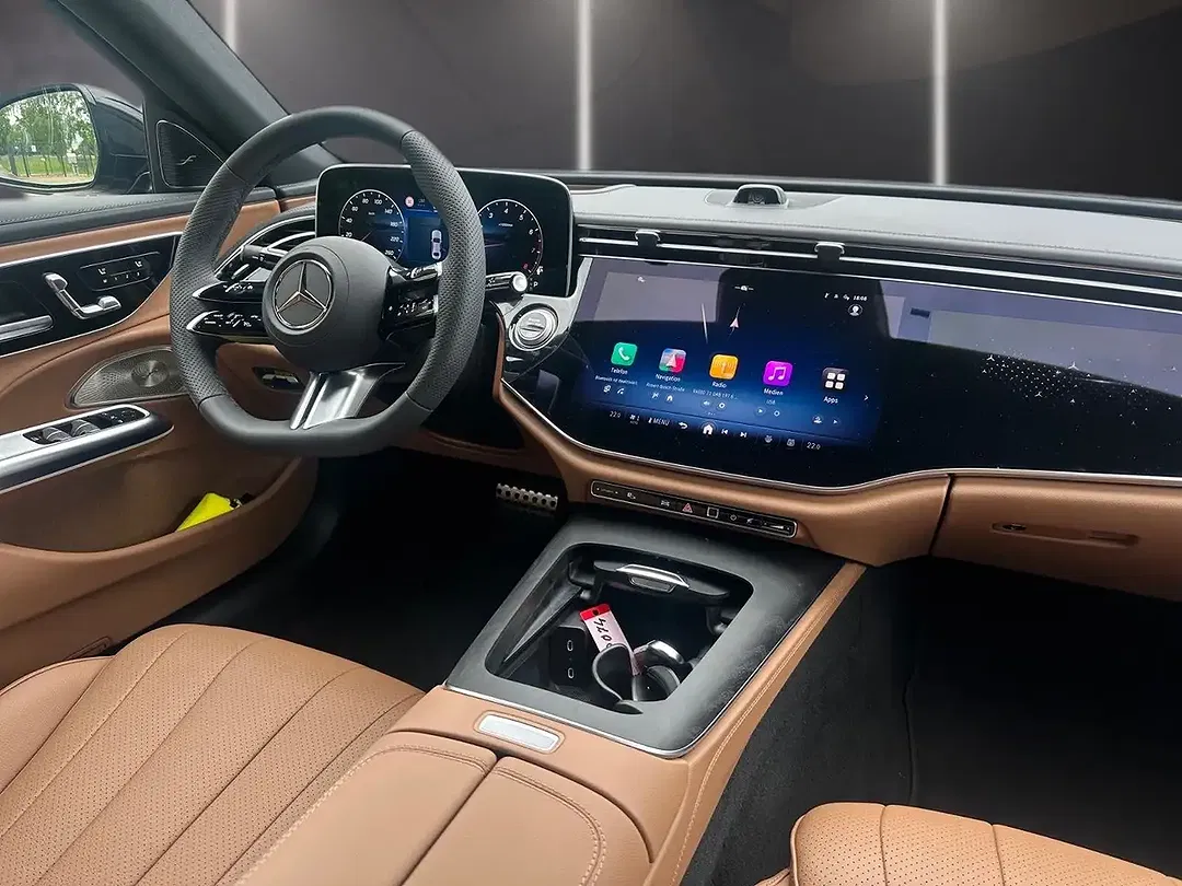 Mercedes-Benz E 200 - Thumbnail 20
