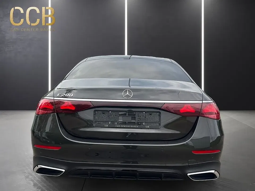 Mercedes-Benz E 200 - Thumbnail 6
