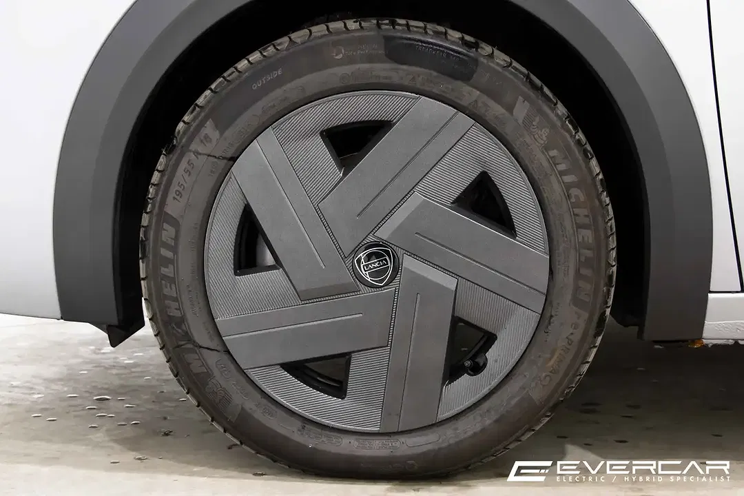 Lancia Ypsilon - Thumbnail 17