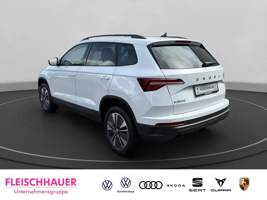 Skoda Karoq - Thumbnail 4