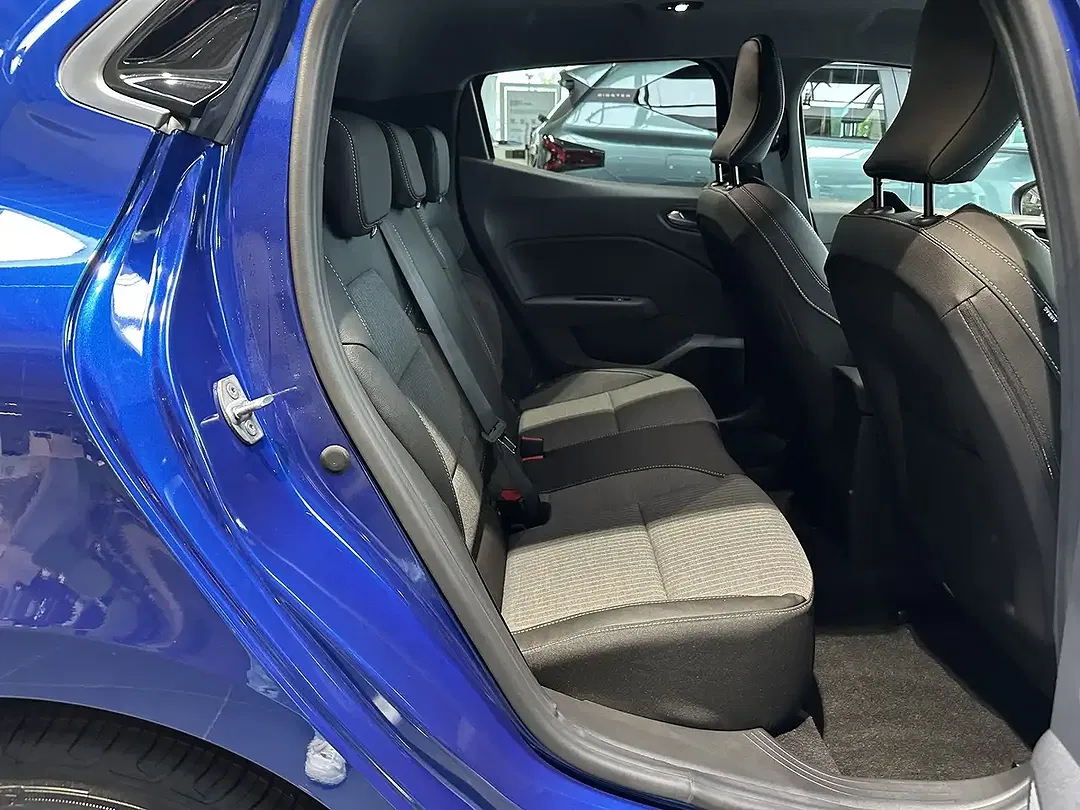 Renault Clio - Thumbnail 15