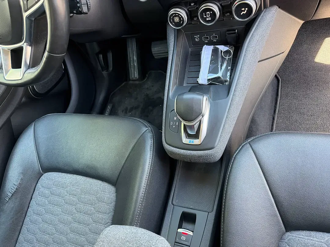 Renault ZOE - Thumbnail 11