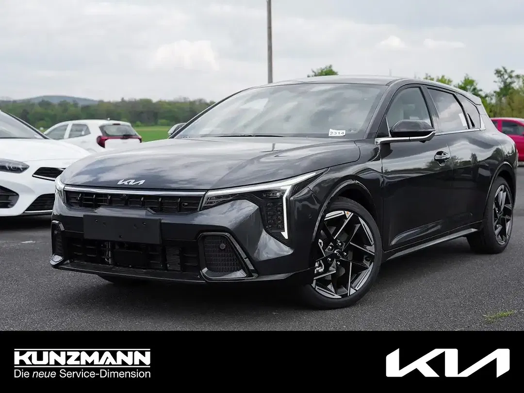 Kia K4 - Thumbnail 1