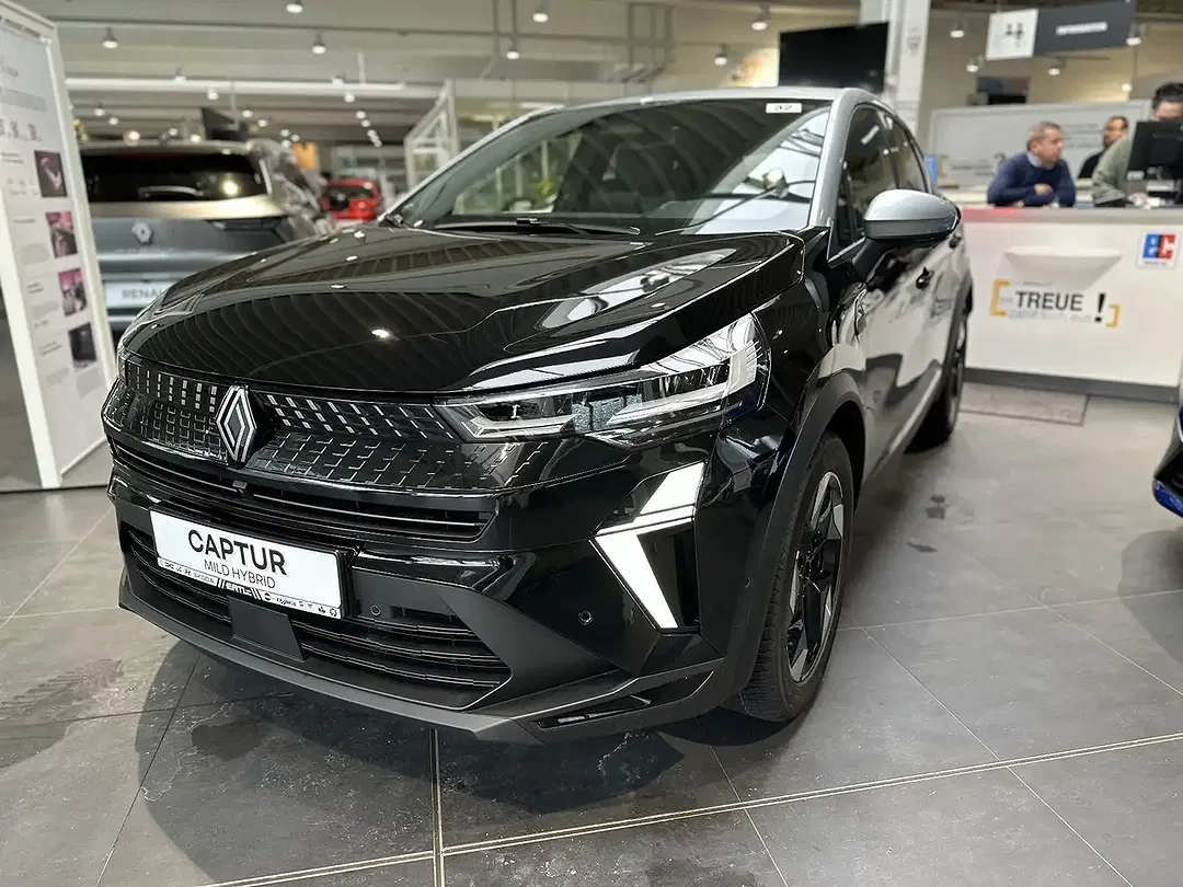 Renault Captur - Thumbnail 1