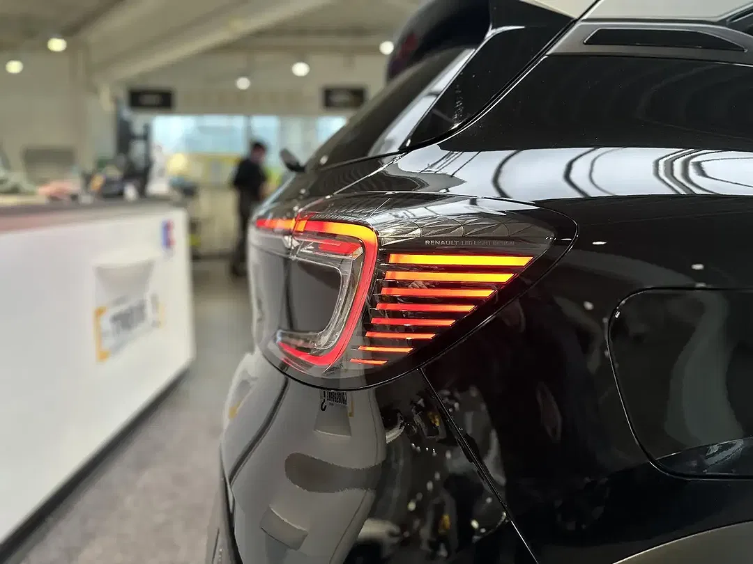 Renault Captur - Thumbnail 9