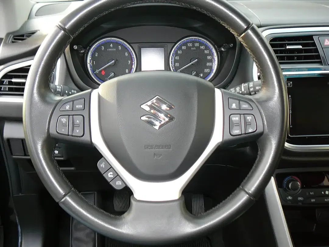 Suzuki SX4 S-Cross - Thumbnail 8