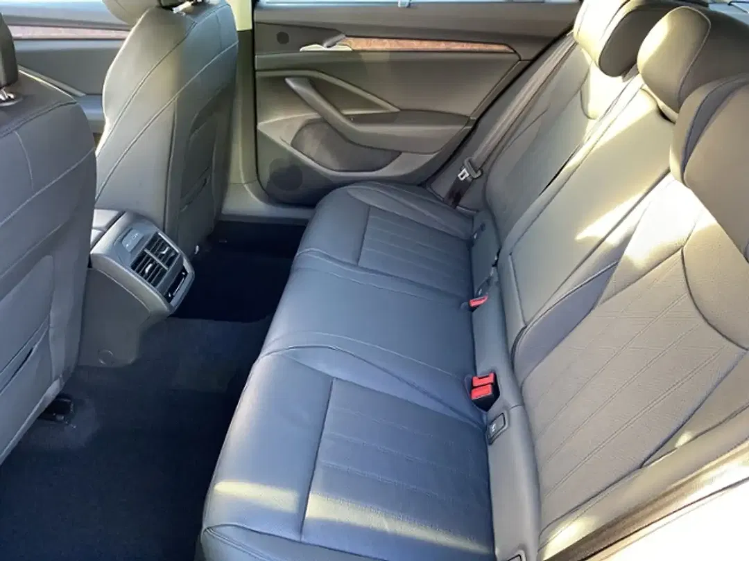 Skoda Superb - Thumbnail 10