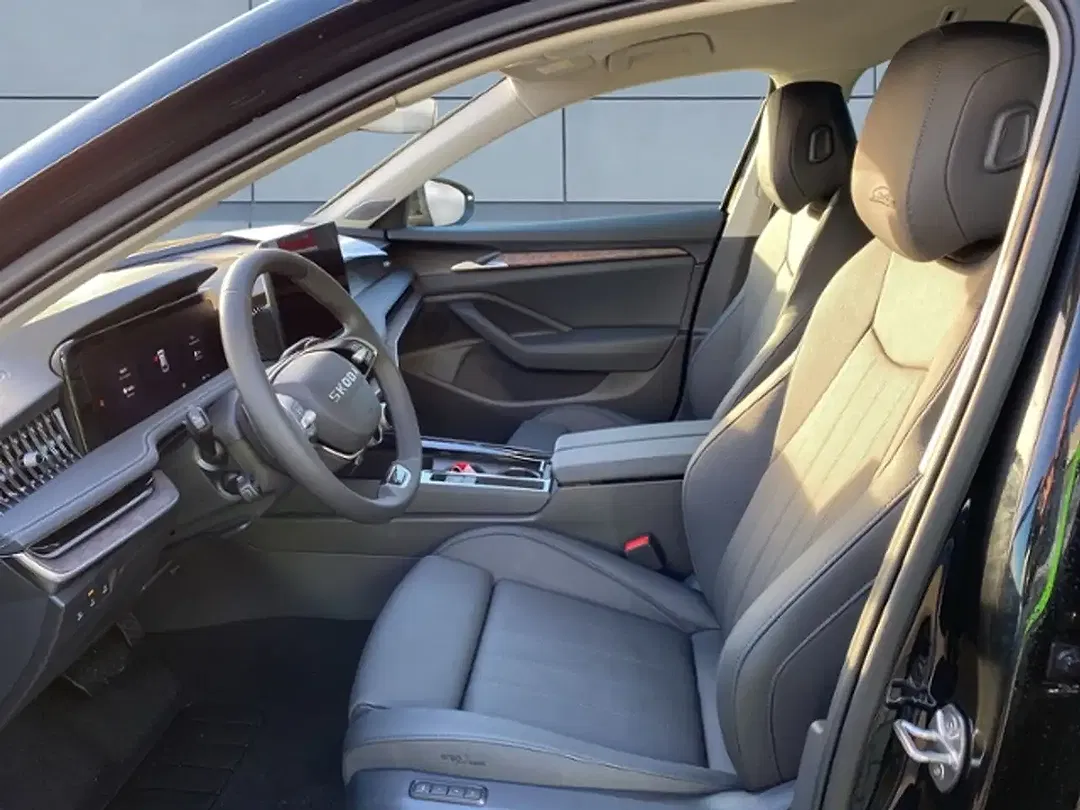 Skoda Superb - Thumbnail 5