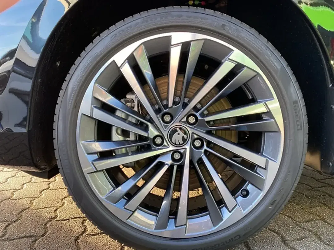 Skoda Superb - Thumbnail 7