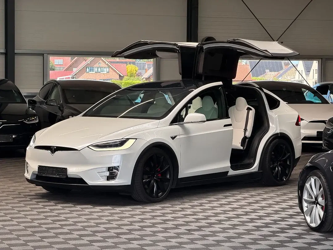 Tesla Model X - Afbeelding 1