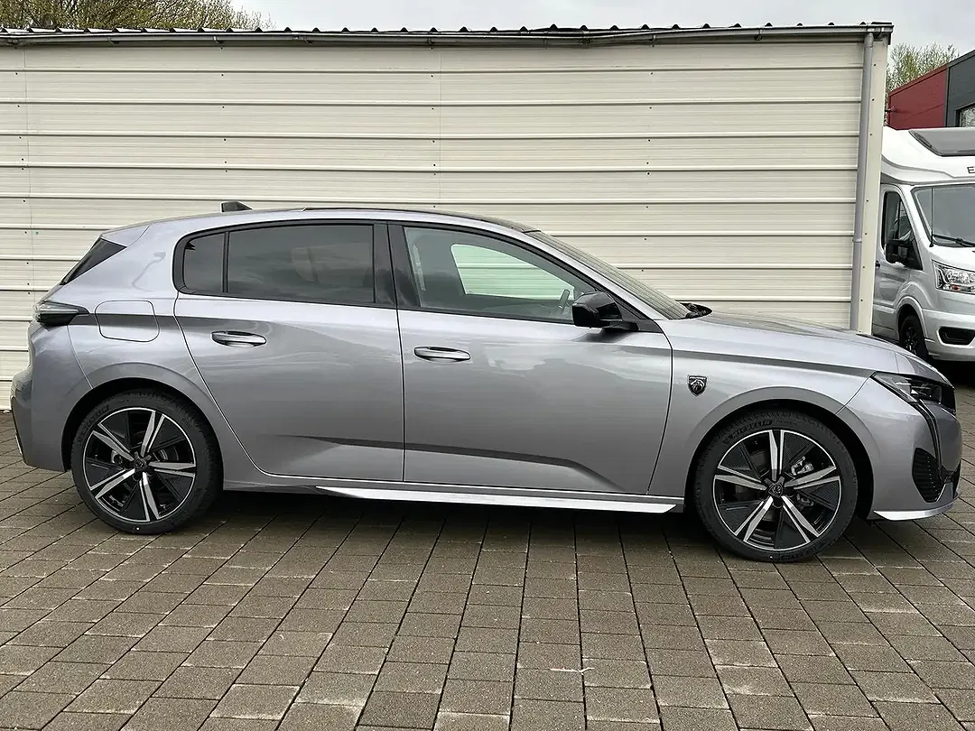 Peugeot 308 - Thumbnail 4