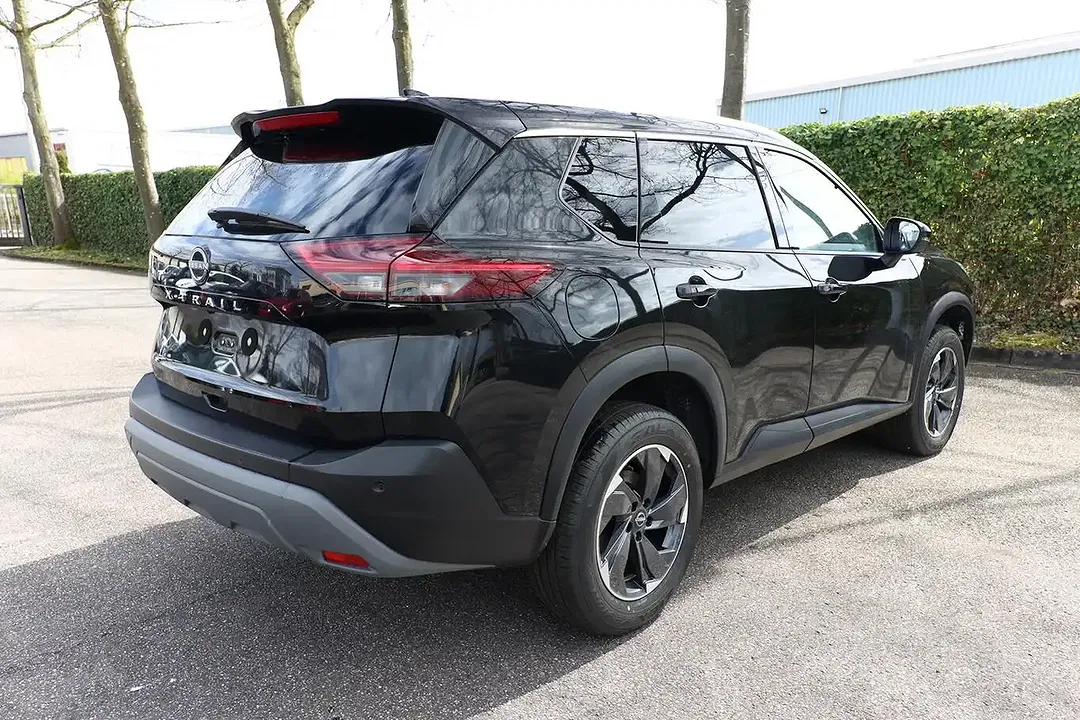 Nissan X-Trail - Thumbnail 3