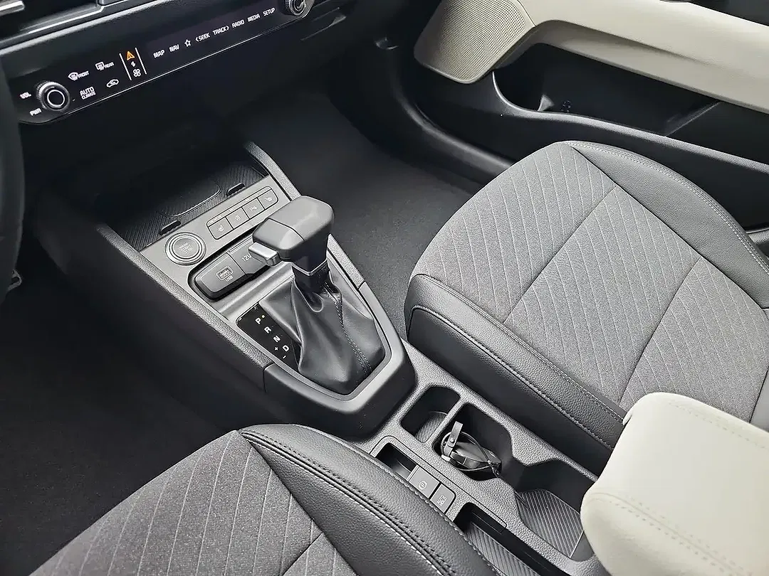 Kia Stonic - Thumbnail 12