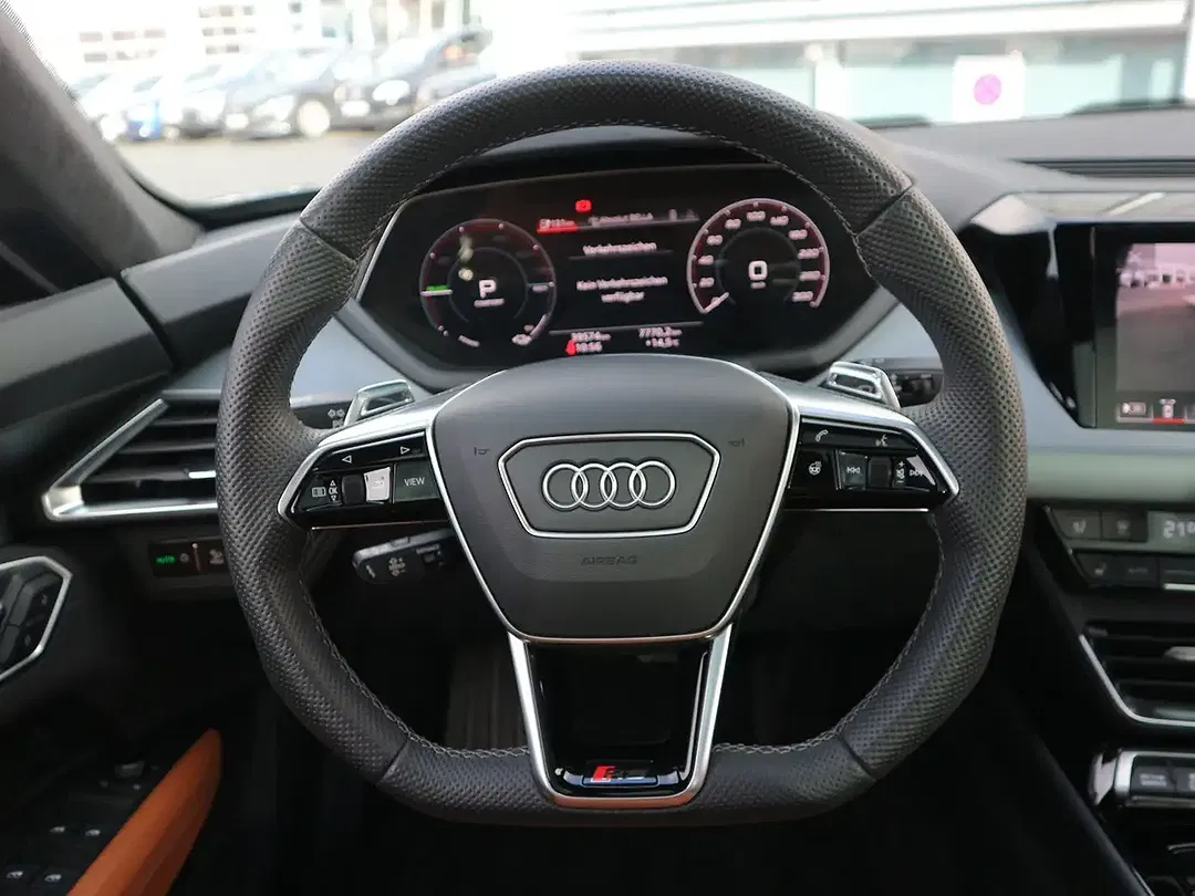 Audi RS e-tron GT - Thumbnail 14