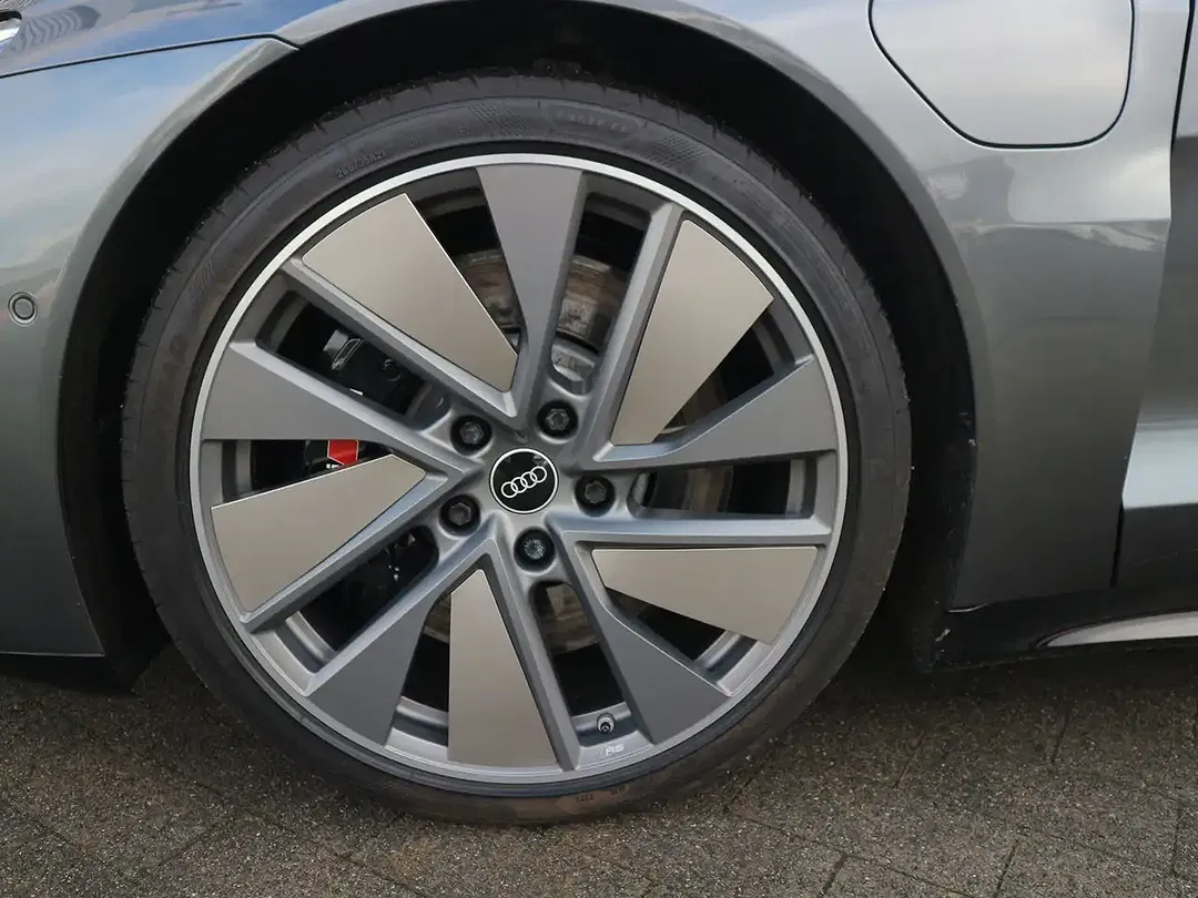 Audi RS e-tron GT - Thumbnail 6