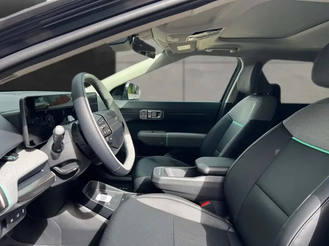 Kia EV4 - Thumbnail 15