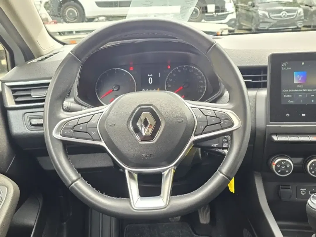 Renault Clio - Thumbnail 12