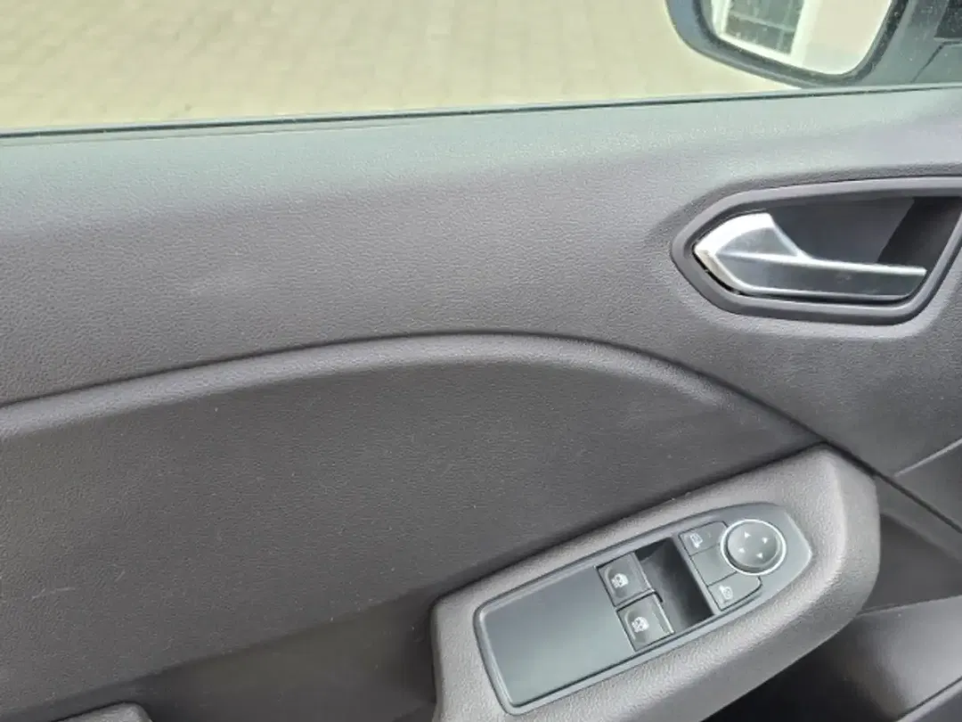 Renault Clio - Thumbnail 15