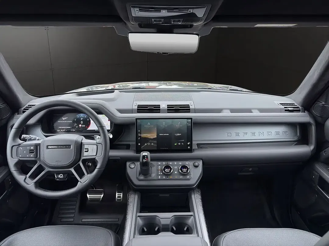 Land Rover Defender - Thumbnail 6