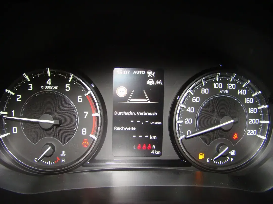 Suzuki Vitara - Thumbnail 13