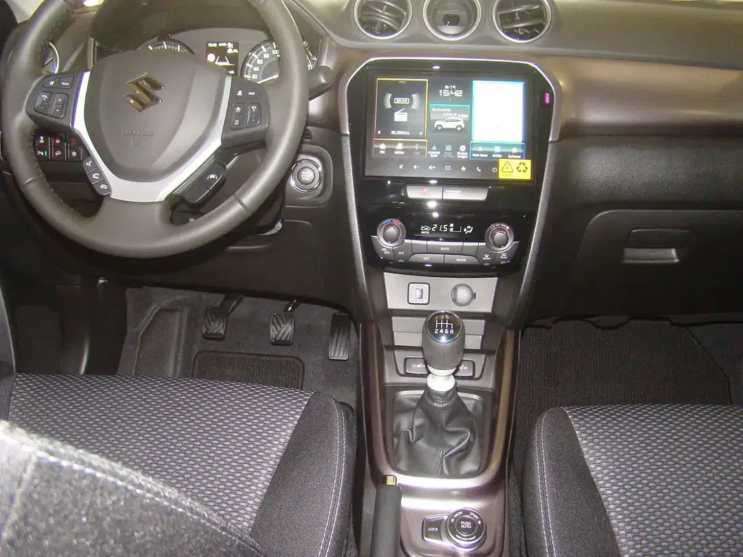 Suzuki Vitara - Thumbnail 17