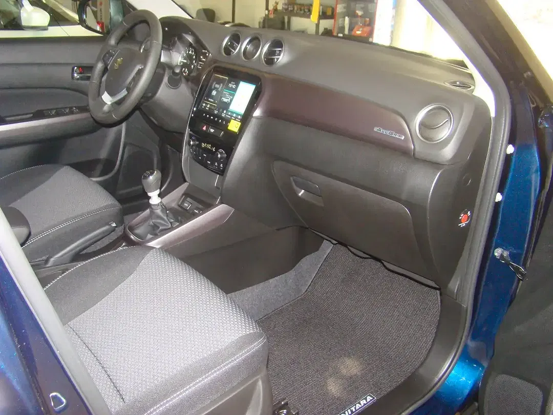 Suzuki Vitara - Thumbnail 30